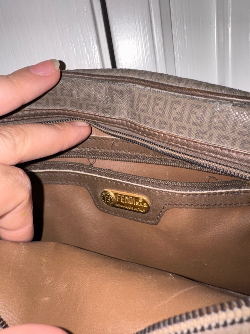 Classic Brown Crossbody Shoulder Bag - Fendi - Picture 5 of 5